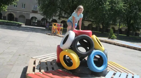 Jak zrobić plac zabaw z opon - kreatywne pomysły na bezpieczną zabawę