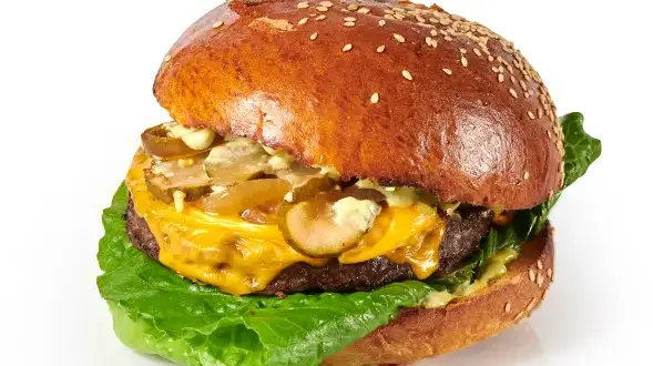 Jalapeno burger: ile kalorii? Jedz świadomie i bez wyrzutów!