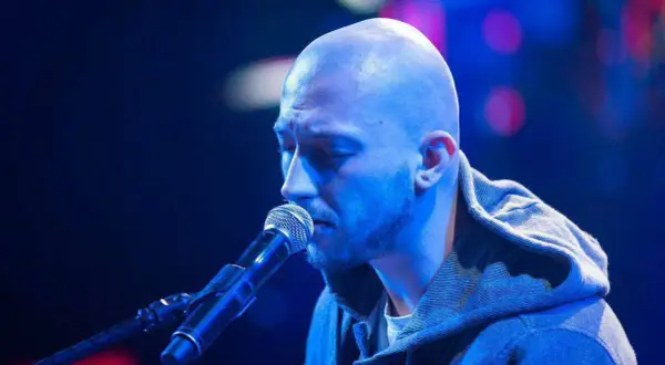 Koncert Korteza: Ile trwa (90-120 min) i jak zaplanować wieczór?