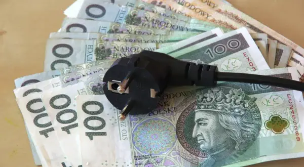 Ile prądu pobiera telewizor 32 cale i jak zmniejszyć rachunki za energię