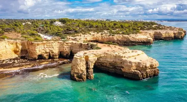 Niezapomniane atrakcje w Algarve, które musisz zobaczyć podczas wakacji
