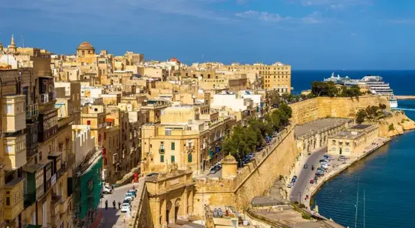 Malta: Wyspa czy archipelag? Poznaj klucz do udanej podróży!