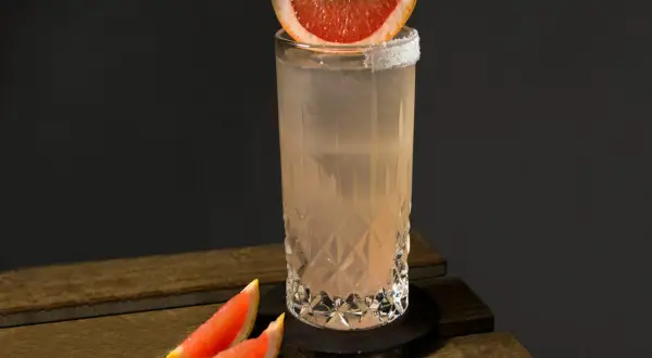 Paloma Cocktail: La Ricetta Rinfrescante e Facile per l'Aperitivo