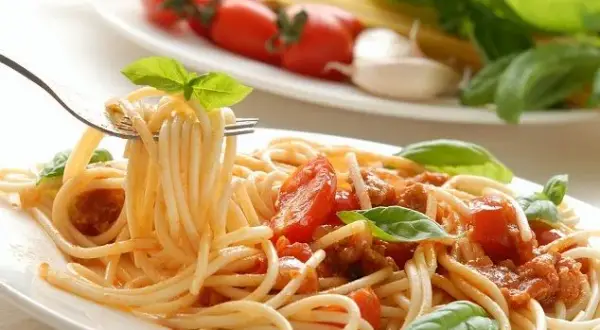 Spaghetti bolognese Magdy Gessler: Mistrzowski sos krok po kroku