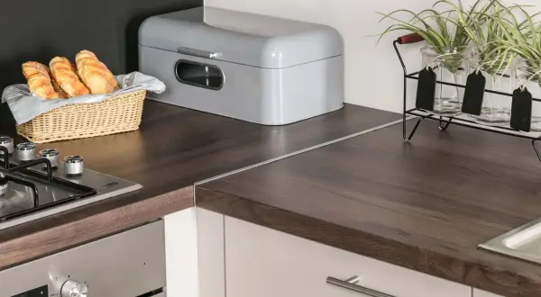Zarysowany blat laminowany? Skuteczne sposoby na odnowienie!