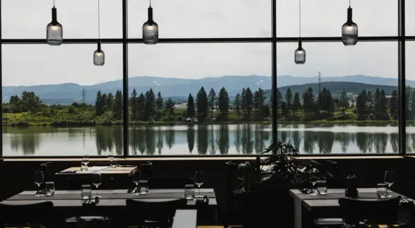 Gdzie zjeść w Starym Sączu? Odkryj najlepsze restauracje i smaki
