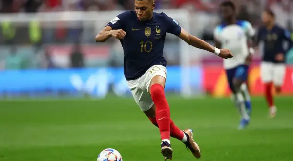 Ile biega Mbappé? Zaskakujące fakty o jego prędkości na boisku