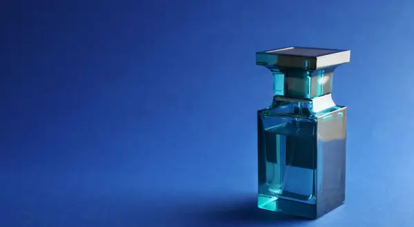 Eleganckie perfumy na prezent. Czy wiesz, że istnieją przesądy związane z dawaniem zapachów?