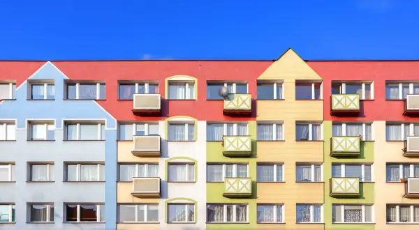 Ile kosztuje wykup mieszkania od spółdzielni? Sprawdź ukryte koszty