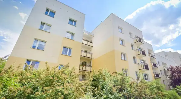 Kto nie może być członkiem rady nadzorczej spółdzielni mieszkaniowej? Sprawdź ograniczenia.