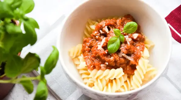Bezpieczne przepisy na spaghetti dla 8 miesięcznego dziecka, które zachwycą malucha
