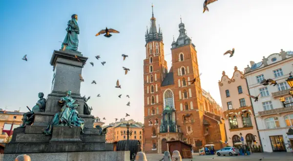 Ile kosztuje nocleg w Krakowie? Pełny przewodnik po cenach