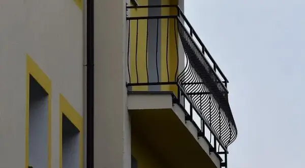 Czym pomalować balkon w bloku, aby uniknąć złej jakości farb?