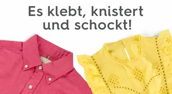 Zwei Kleidungsstücke, eine pinke Hemdbluse und ein gelbes Oberteil mit Lochstickerei, scheinen statisch aufgeladen zu sein und kleben, knittern und schocken.