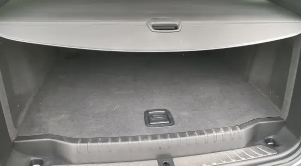 Gdzie jest koło zapasowe w BMW X3? Sprawdź, co kryje Twój bagażnik