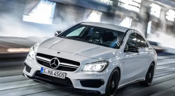 Mercedes CLA 45 AMG - szczegółowe specyfikacje i porównania modeli