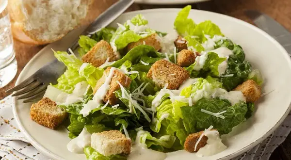 Salade César: Les ingrédients secrets pour une recette parfaite