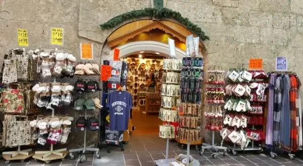 Co warto przywieźć z Austrii? Odkryj najciekawsze pamiątki
