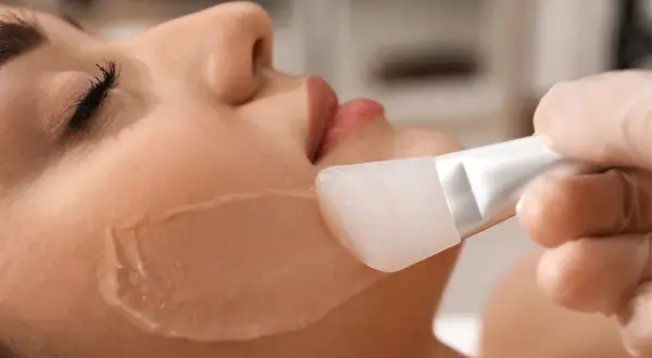 Peeling fenolowy ile się goi – poznaj czas regeneracji i objawy