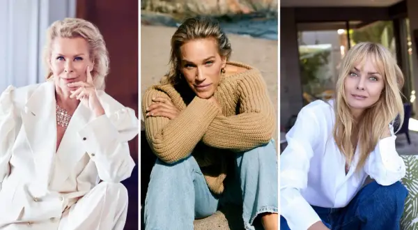 Tre kvinnor visar upp olika stilar för smart casual dress code. En i vit kostym, en i stickad tröja och jeans, och en i vit skjorta och jeans.