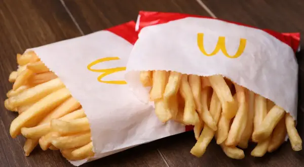 Średnie frytki McDonald's - ile gram mają i co warto wiedzieć?