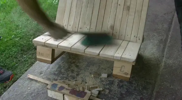 Jak zrobić krzesła z palet? Kompletny przewodnik DIY Iwo Zielińskiego.