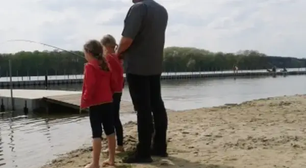 Na ile wędek można łowić z dzieckiem? Sprawdź ważne przepisy i zasady