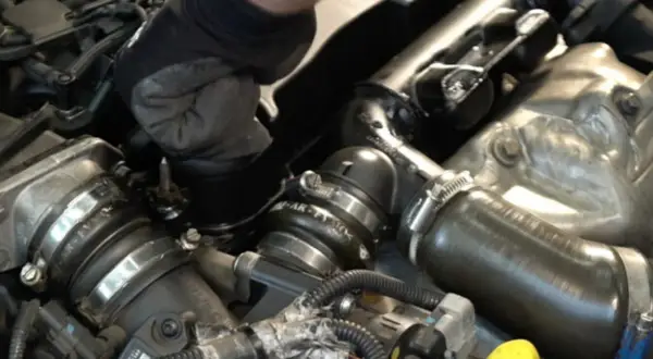 Jaki olej do Volvo V50 1.6 diesel? Uniknij kosztownych błędów