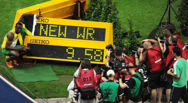 Ile biega Usain Bolt? Zaskakujące prędkości i rekordy na bieżni