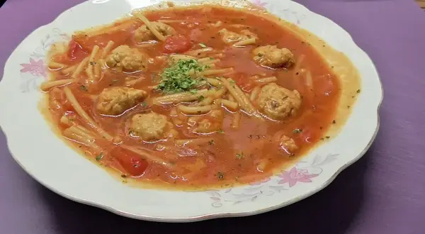 Zupa spaghetti - pyszne przepisy, które zaskoczą Twoich gości