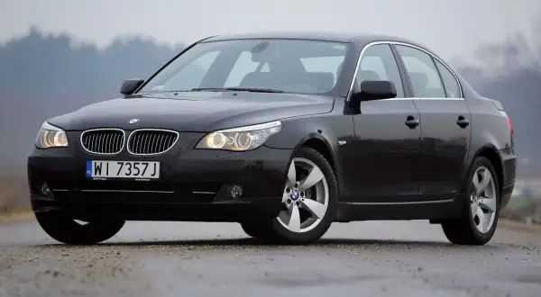 BMW E60: dane techniczne, usterki i który silnik wybrać? Ekspert radzi!
