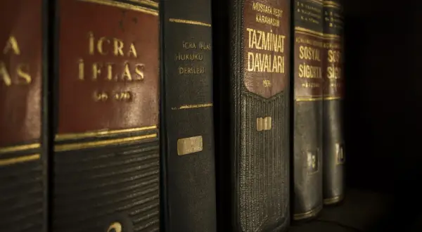 Jak skutecznie uzyskać adwokata z urzędu - krok po kroku