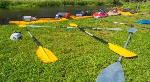 Podlasie kajakiem: Najlepsze trasy i jak zaplanować spływ