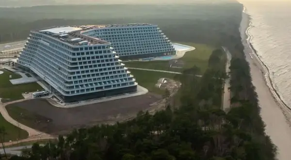 Hotel Gołębiewski Pobierowo: Otwarcie w 2026? Dlaczego wciąż czekamy?