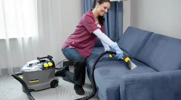 Pranie kanapy Kärcherem: Czysta sofa jak nowa? Poradnik DIY