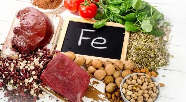 Nadmiar żelaza we krwi: Czy to hemochromatoza? Objawy i dieta
