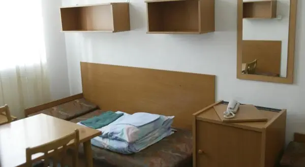 Nocleg jaki VAT: Jak uniknąć wysokich kosztów opodatkowania usług?