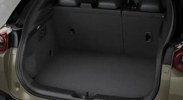Maletero vacío del Mazda MX-30, listo para tus viajes. Conoce las medidas para optimizar tu carga.