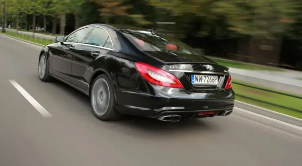 CLS 63 AMG: Czy warto kupić legendę? Analiza, koszty, usterki
