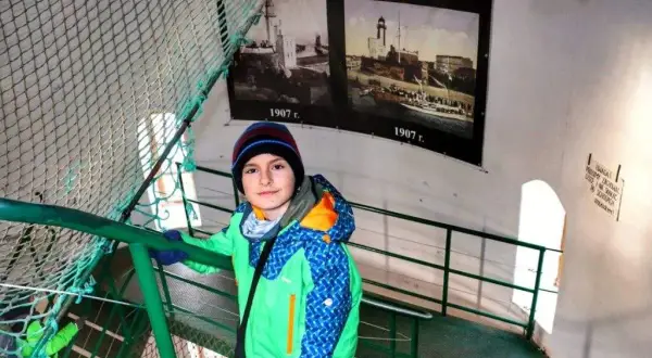 Ile schodów do latarni morskiej w Kołobrzegu? Przygotuj się na wspinaczkę