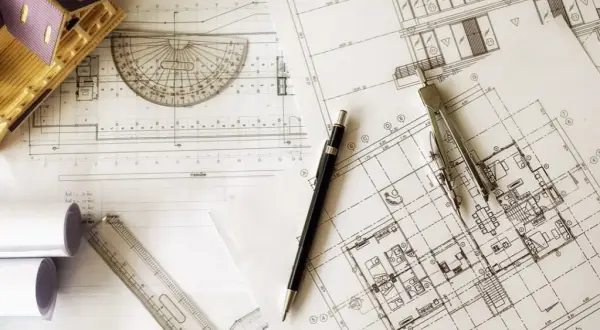 Praca po studiach architektonicznych: Jak uniknąć trudności w karierze