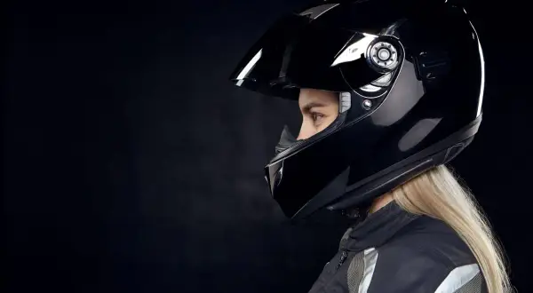 Kominiarka motocyklowa na lato: Jak wybrać chłodny komfort?