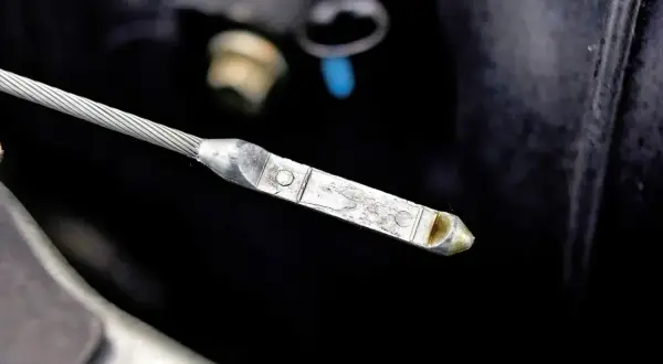 Jaki olej do Volvo V50 1.8 benzyna? Sprawdź najlepsze opcje i specyfikacje