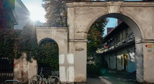 Gdzie zjeść na Kazimierzu w Krakowie? Najlepsze restauracje i smaki