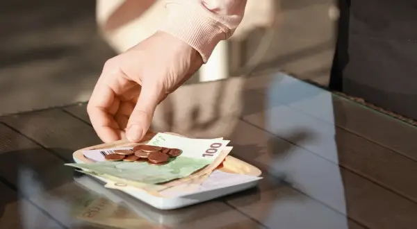 Jakie napiwki w Turcji w hotelu? Uniknij faux pas i zaskocz obsługę