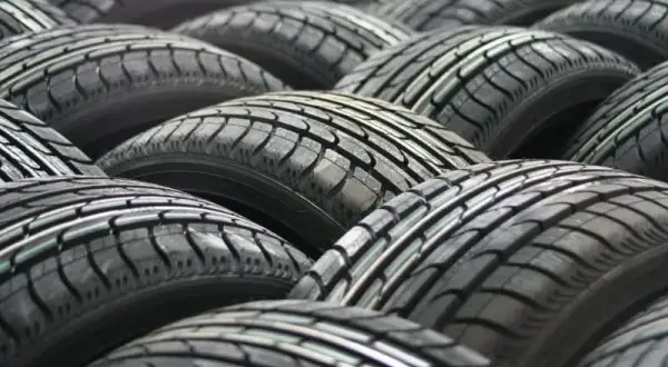 Jak wybrać idealną oponę do felg 7.5 j? Porady i najlepsze modele