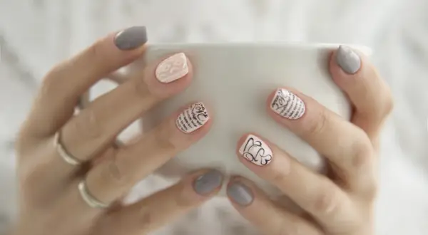 Manicure hybrydowy w domu: Krok po kroku do efektu jak z salonu