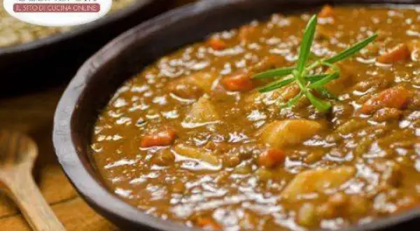 Minestra di Lenticchie: Ricetta Tradizionale, Segreti e Varianti Veloci