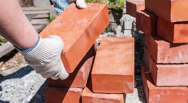 Betoniarka 150l: Od 1 do 2 taczek betonu? Sprawdź, jak to liczyć