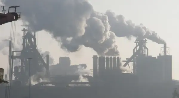 Kiedy powstaje smog i jak uniknąć jego szkodliwego wpływu